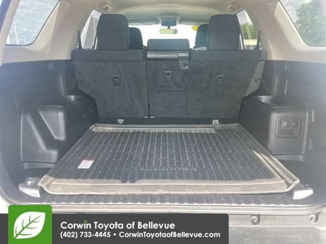 Used 2017 Toyota 4Runner TRD Off-Road AWD/4WD image 30