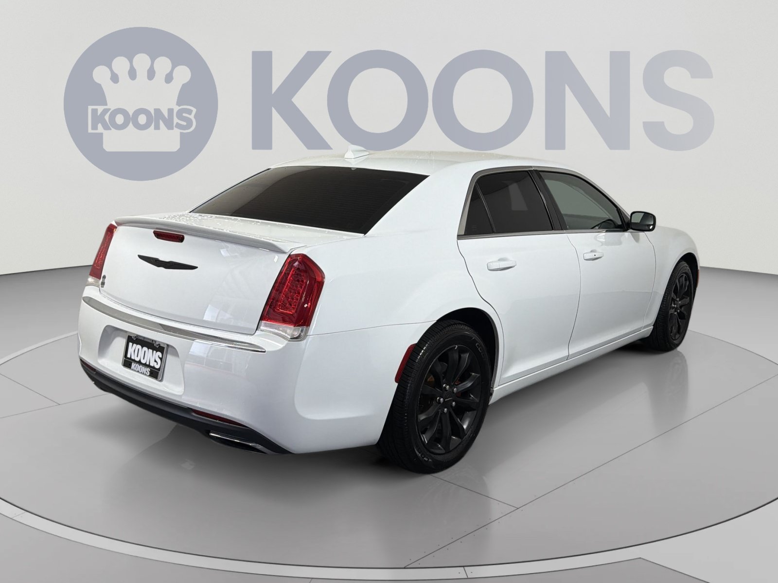 Used 2015 Chrysler 300 Limited w/ Driver Convenience Group AWD/4WD image 7