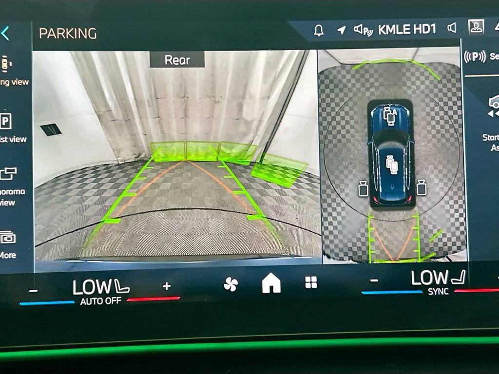 Certified 2025 BMW X1 xDrive28i w/ Premium Package image 14