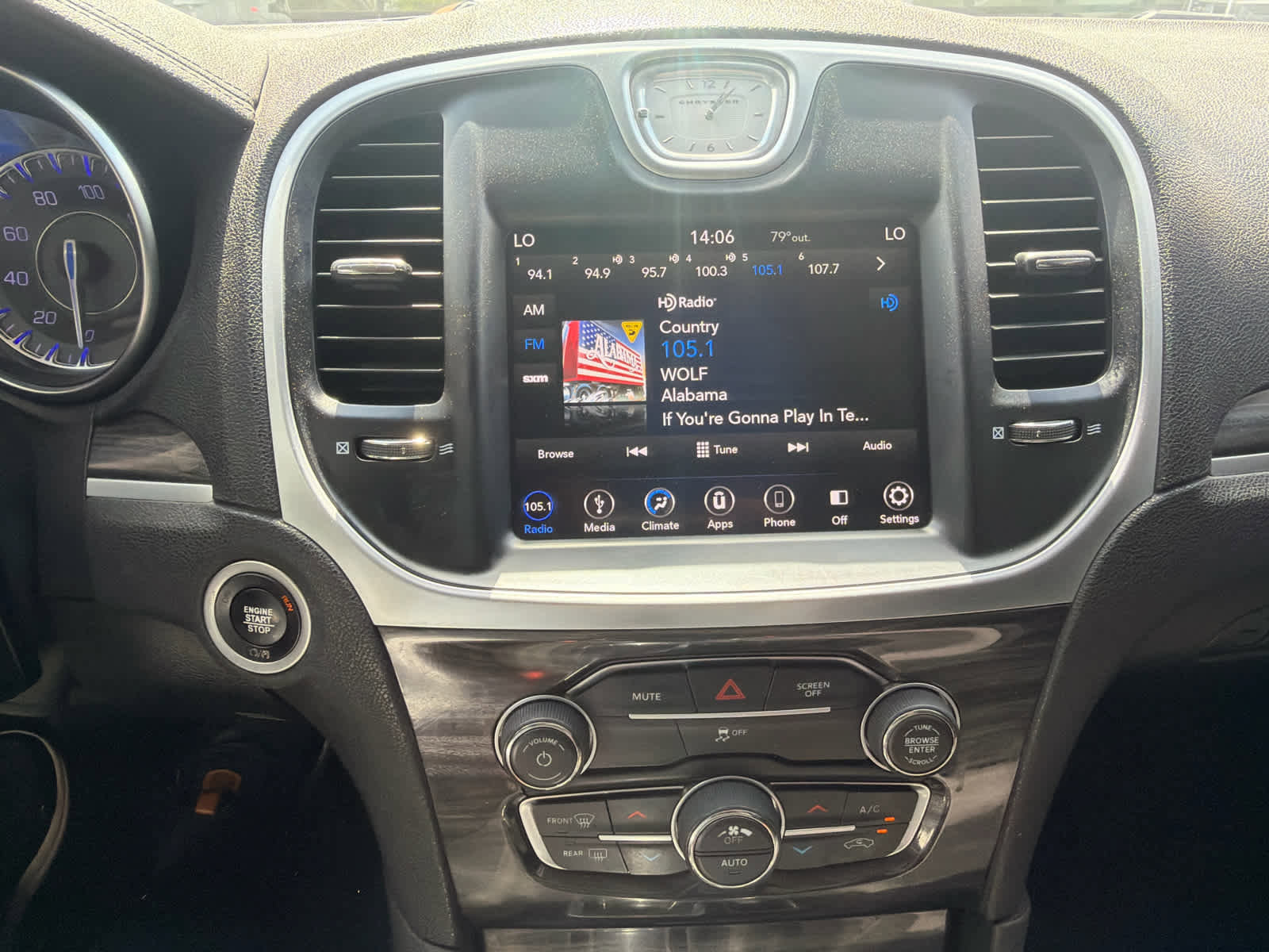 Used 2019 Chrysler 300 Touring w/ Sport Appearance Package image 13