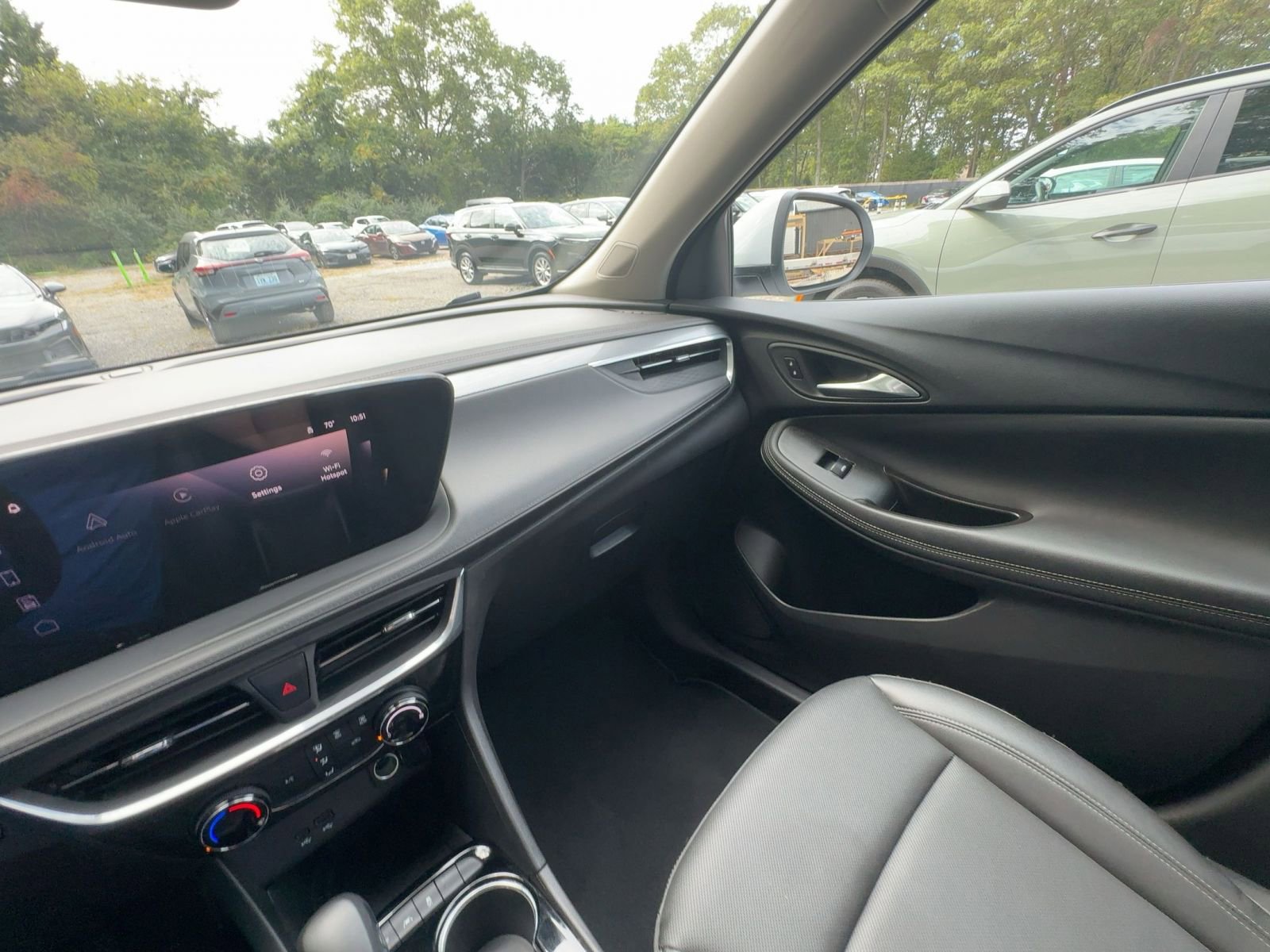 Used 2024 Buick Encore GX Sport Touring image 11