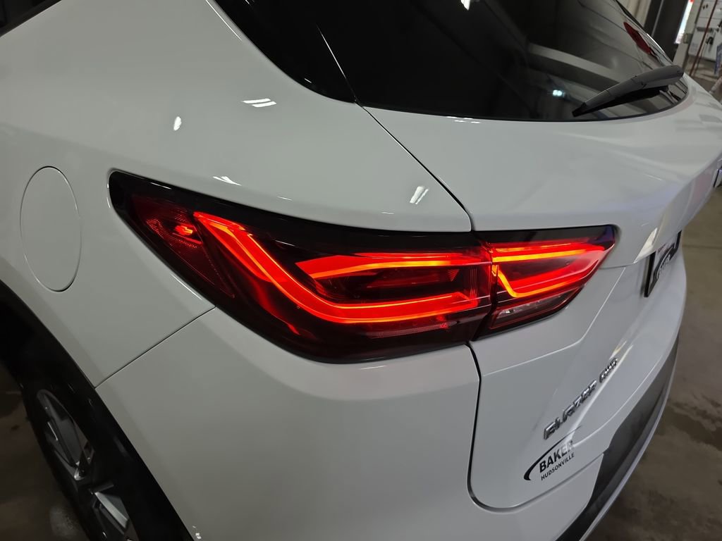 Certified 2025 Chevrolet Blazer LT AWD/4WD image 33