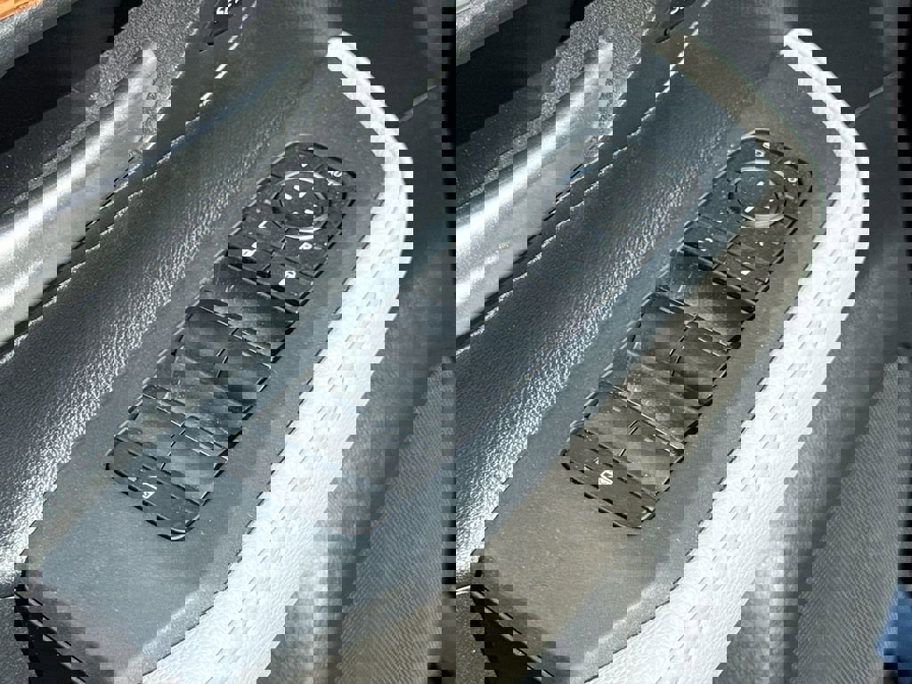 Used 2025 Toyota Grand Highlander Limited image 14