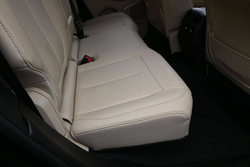 Used 2026 Jeep Grand Cherokee Limited RWD image 39