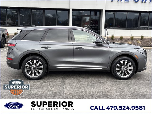 Used 2022 Lincoln Corsair Reserve image 2