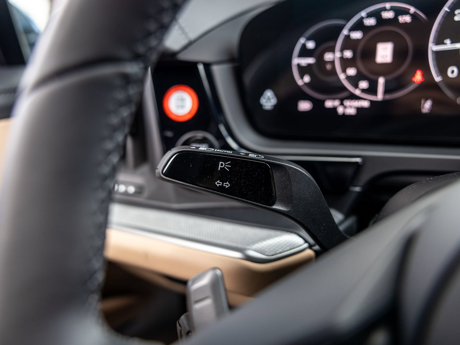 New 2026 Porsche Cayenne Coupe AWD/4WD image 36