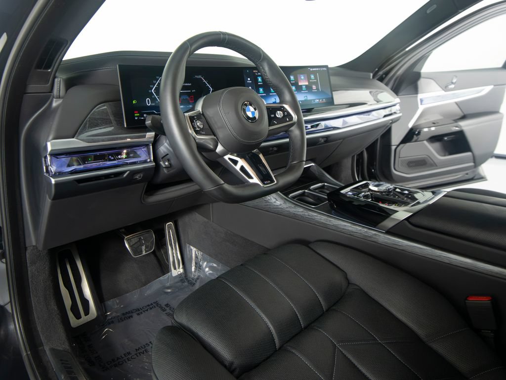 Used 2023 BMW 760i xDrive AWD/4WD image 20