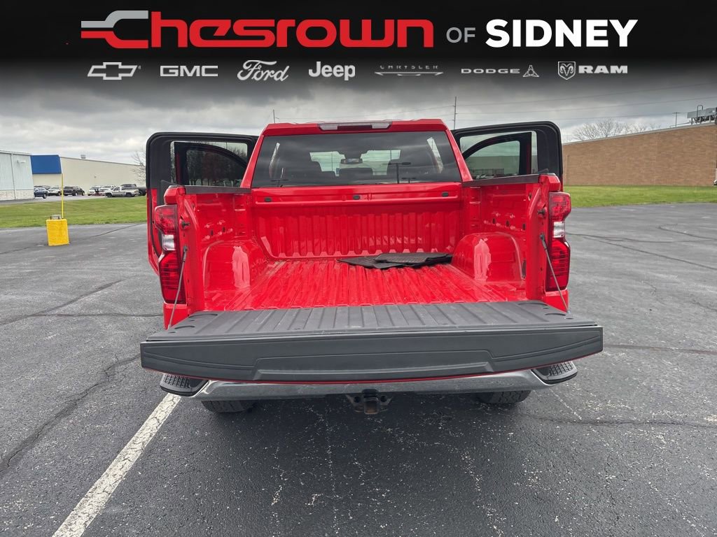 Used 2023 Chevrolet Silverado 1500 LT AWD/4WD image 19