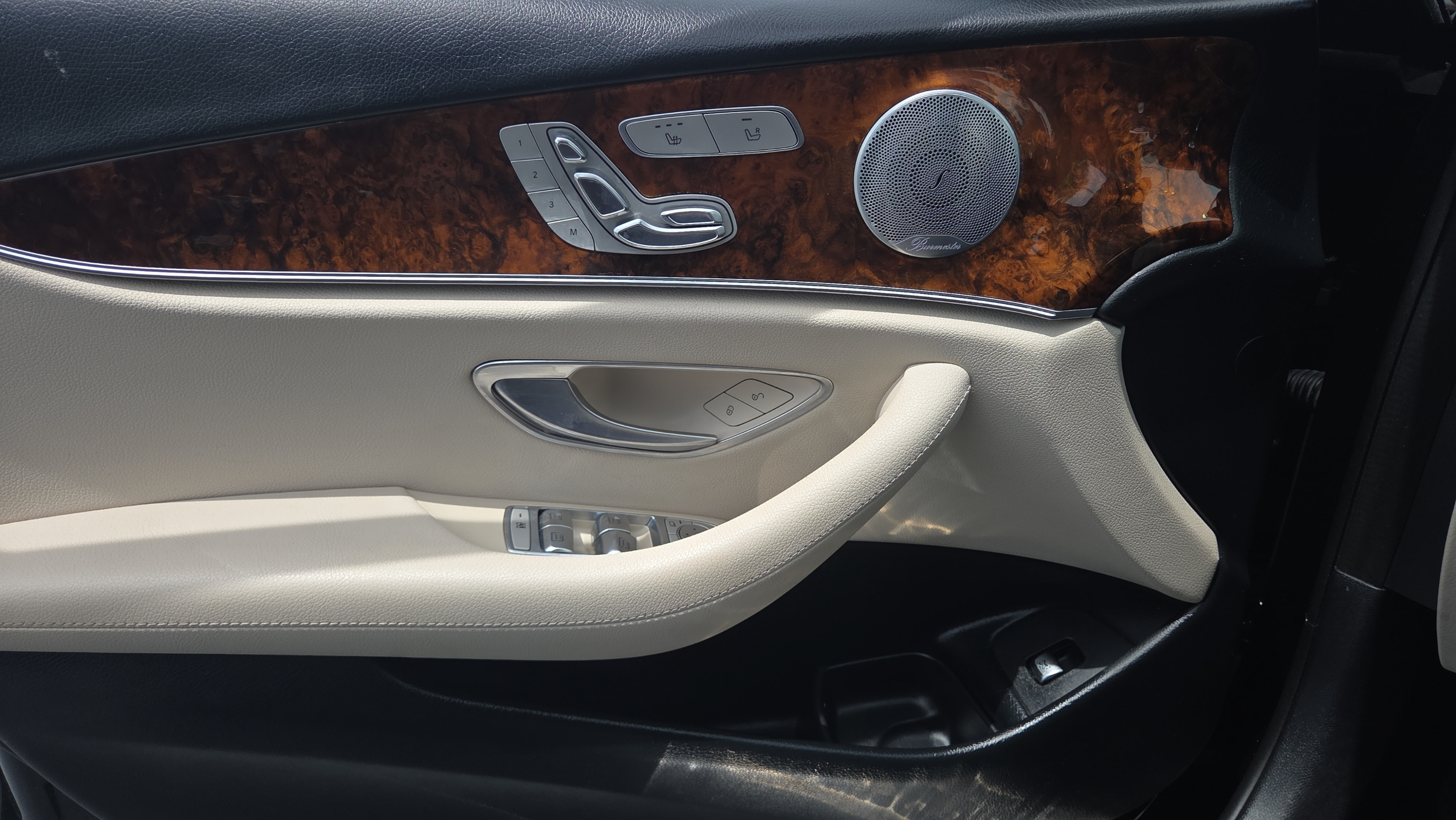 Used 2018 Mercedes-Benz E 300 image 33
