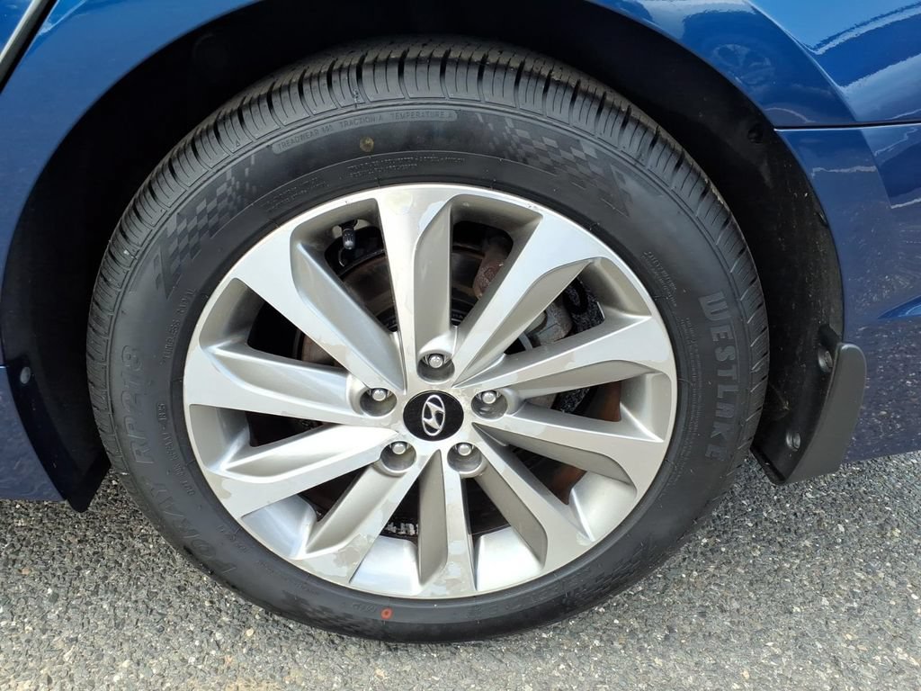 Used 2017 Hyundai Sonata Sport w/ Value Edition Package 02 FWD image 18