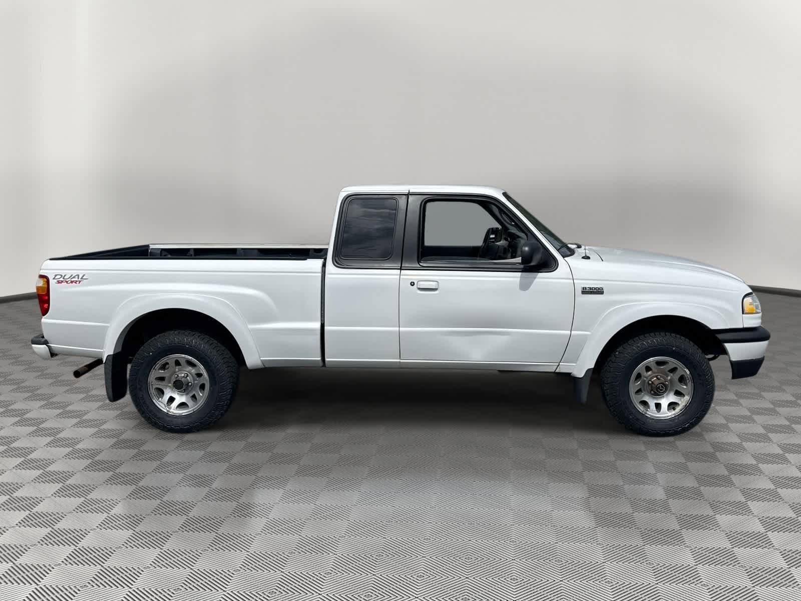Used 2002 MAZDA B-Series Pickup 2WD Cab Plus B3000 image 2
