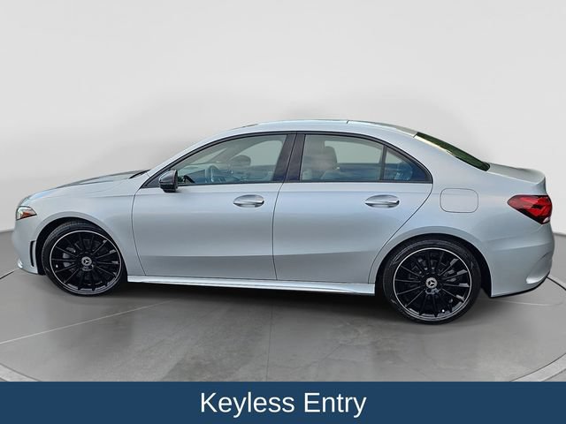 Used 2021 Mercedes-Benz A 220 image 7