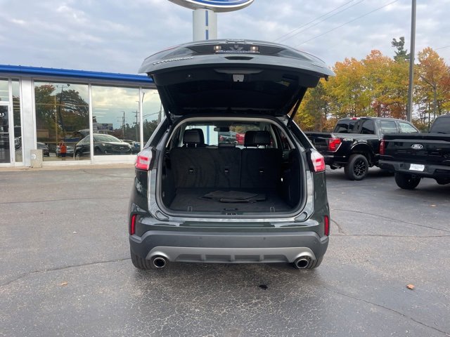Certified 2024 Ford Edge Titanium w/ Equipment Group 301A image 9