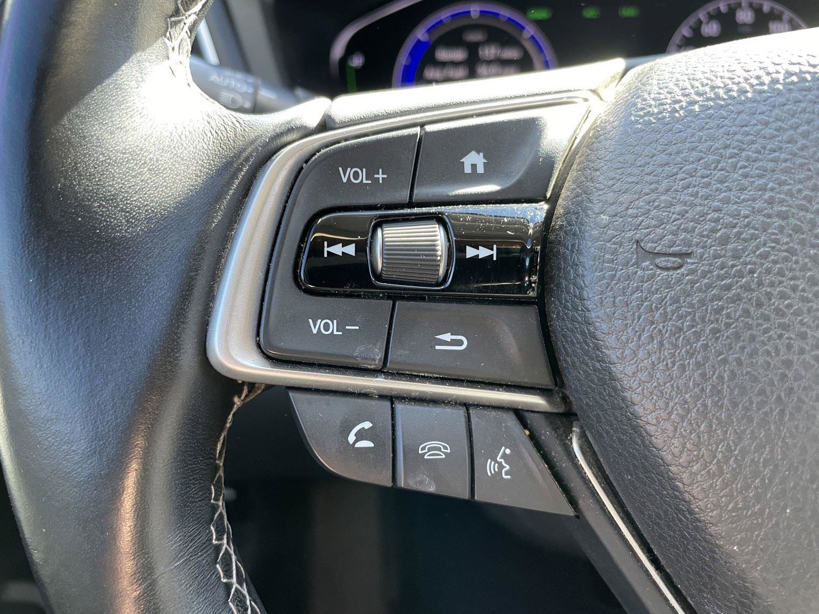 Used 2019 Honda Insight Touring image 16