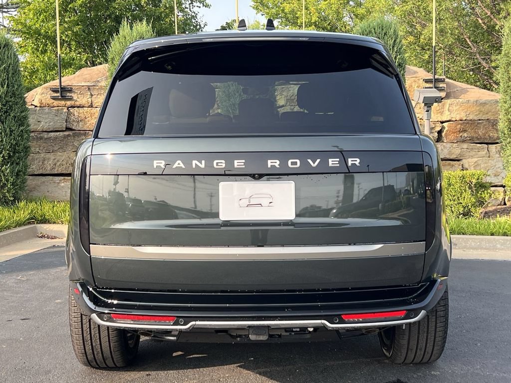 New 2026 Land Rover Range Rover Long Wheelbase SE AWD/4WD image 4