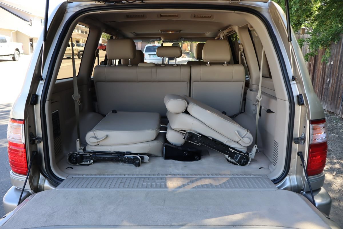 Used 2001 Lexus LX 470 4WD image 16