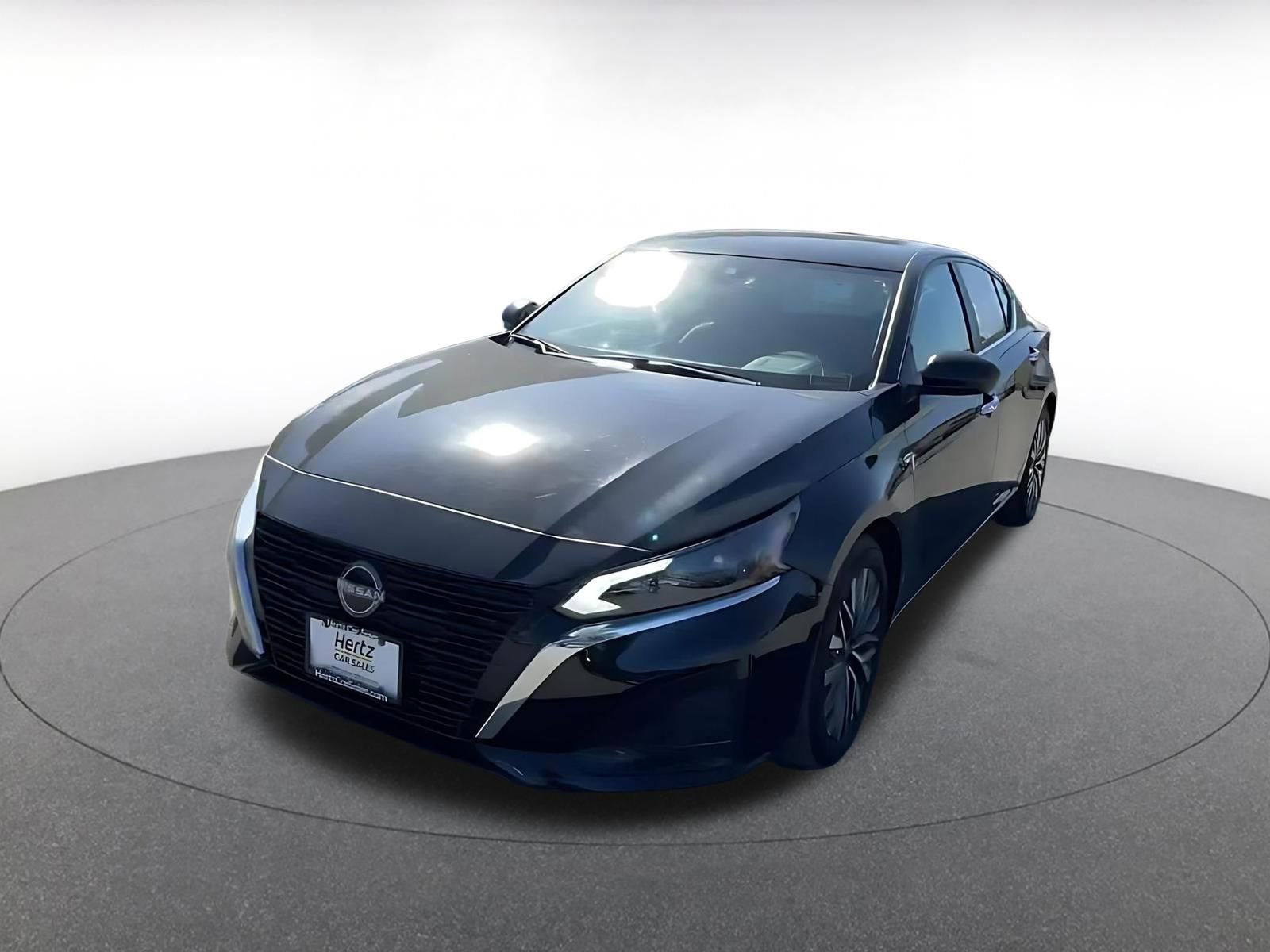 Used 2025 Nissan Altima 2.5 SV FWD image 7