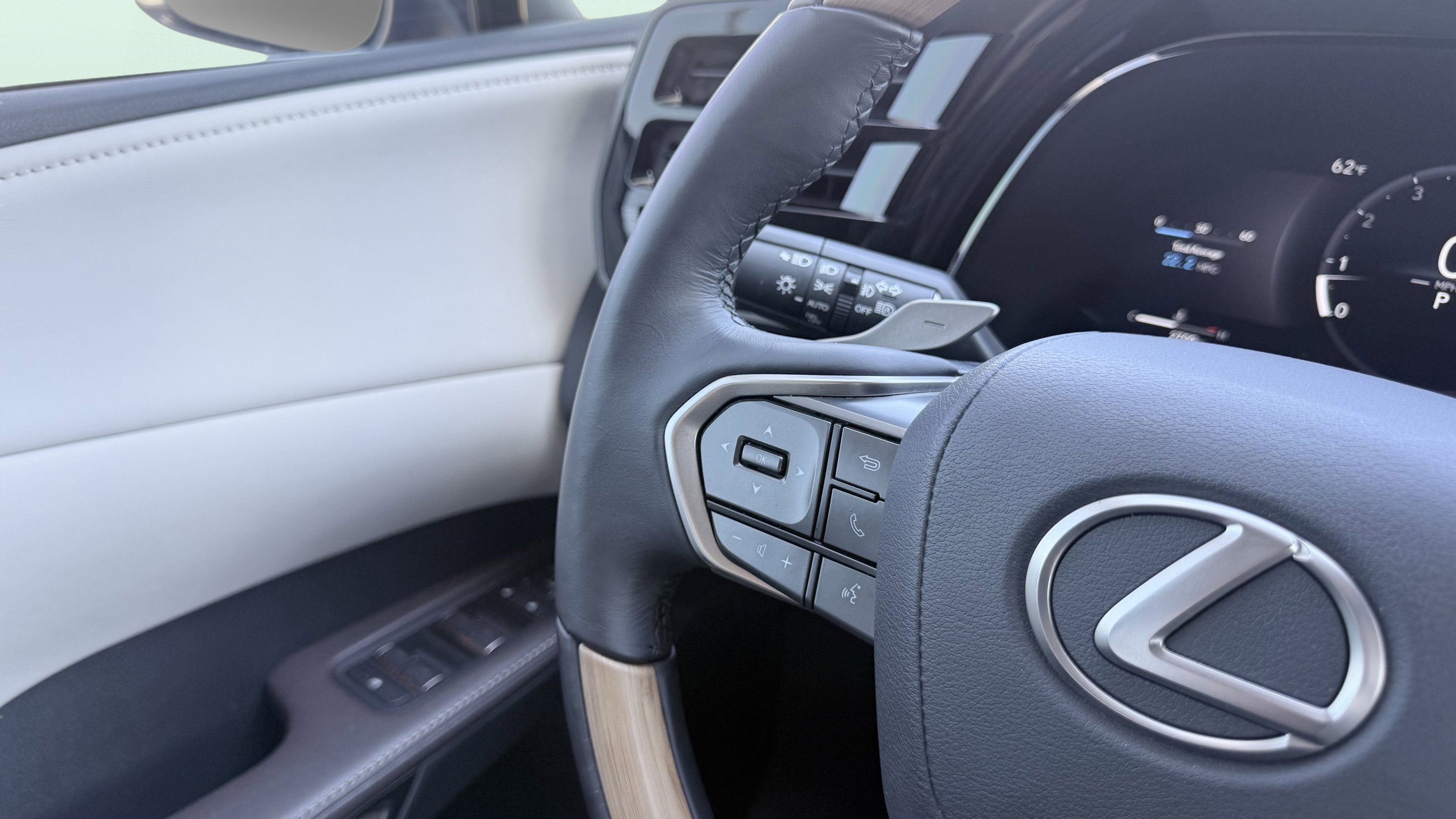 Used 2026 Lexus RX 350 Premium Plus w/ Accessory Package (Z1) FWD image 62
