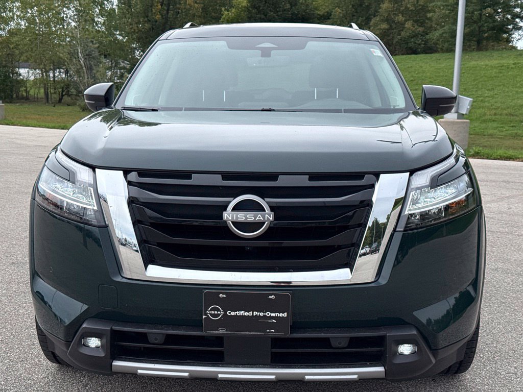 Certified 2023 Nissan Pathfinder SL w/ SL Premium Package AWD/4WD image 3