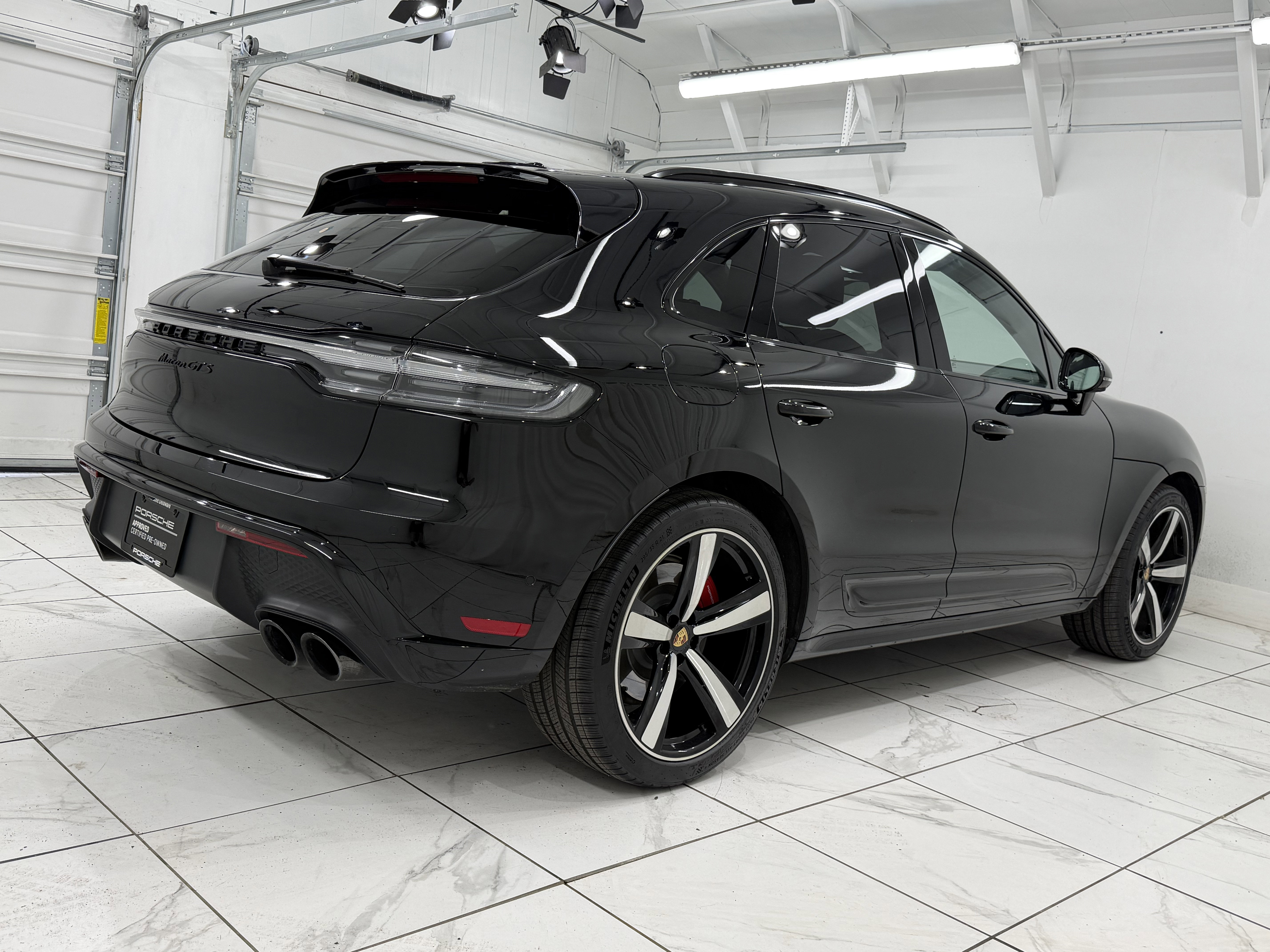 Certified 2024 Porsche Macan GTS image 11
