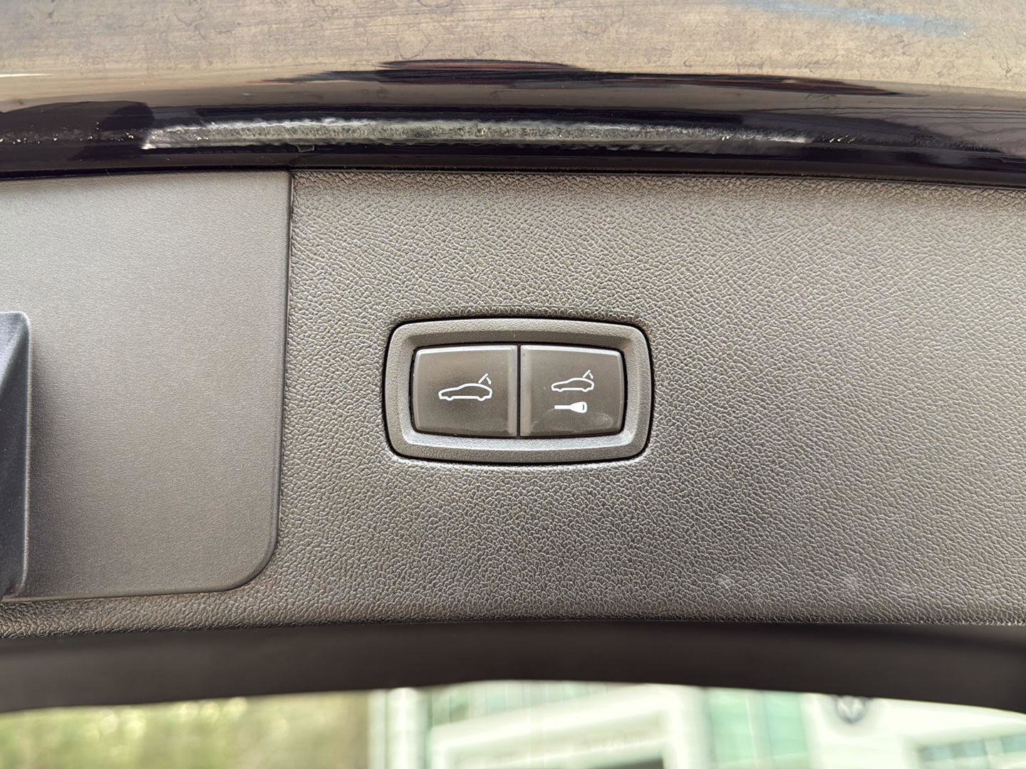 Used 2021 Porsche Cayenne image 24