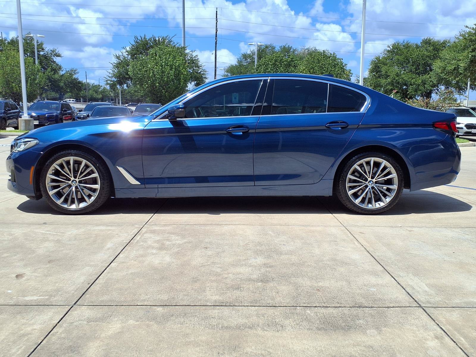 Used 2022 BMW 530i w/ Convenience Package RWD image 23