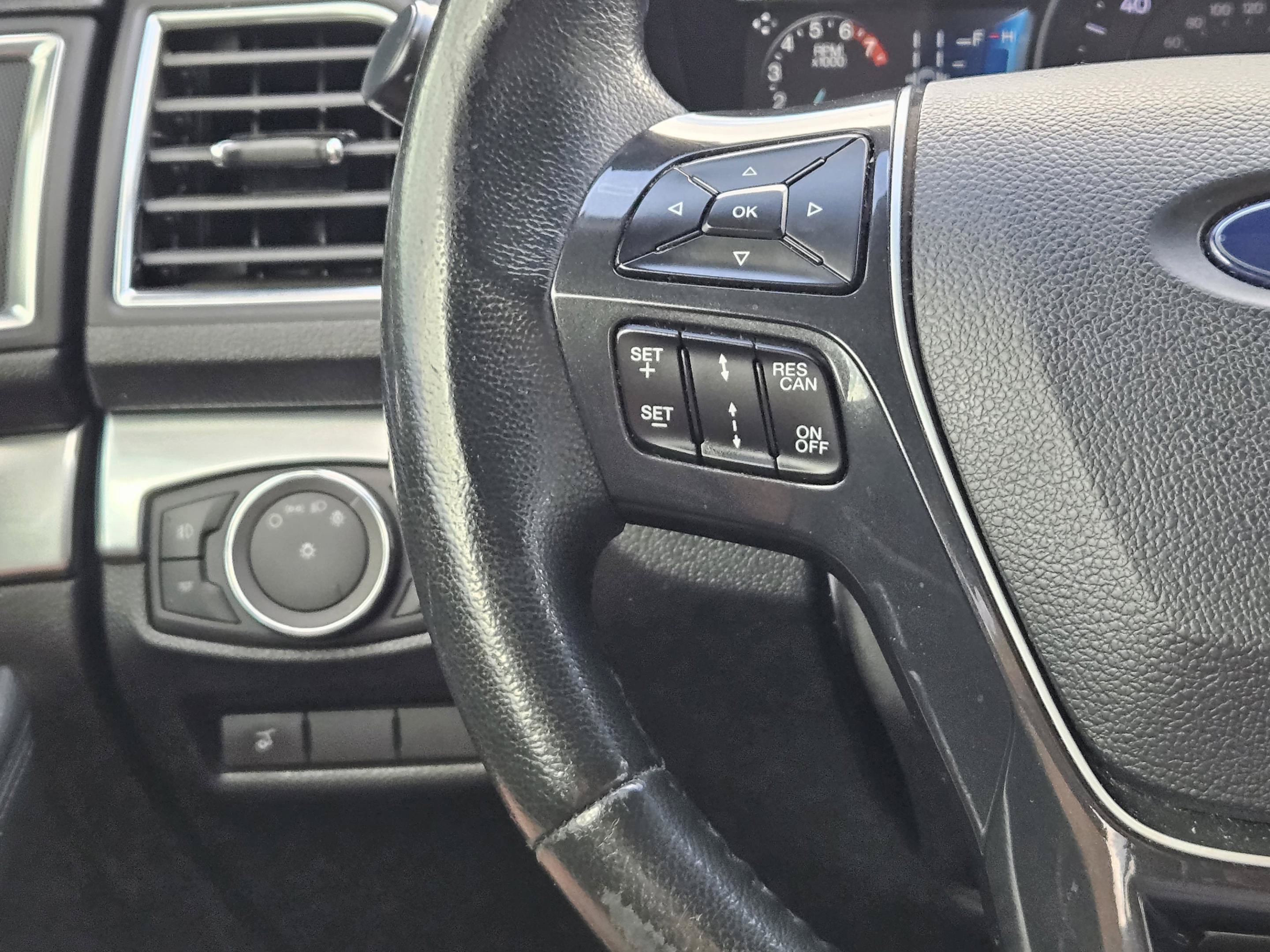 Used 2019 Ford Explorer Limited w/ Ford Safe & Smart Package FWD image 24