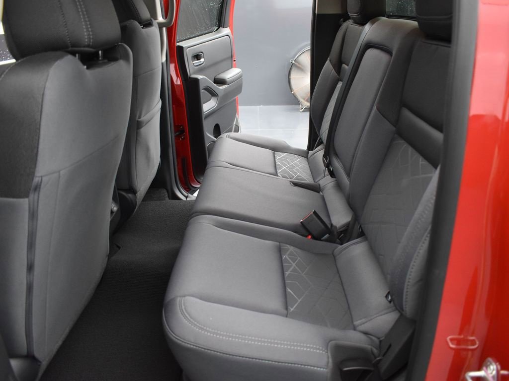 Certified 2025 Nissan Frontier SV w/ SV Convenience Package image 11