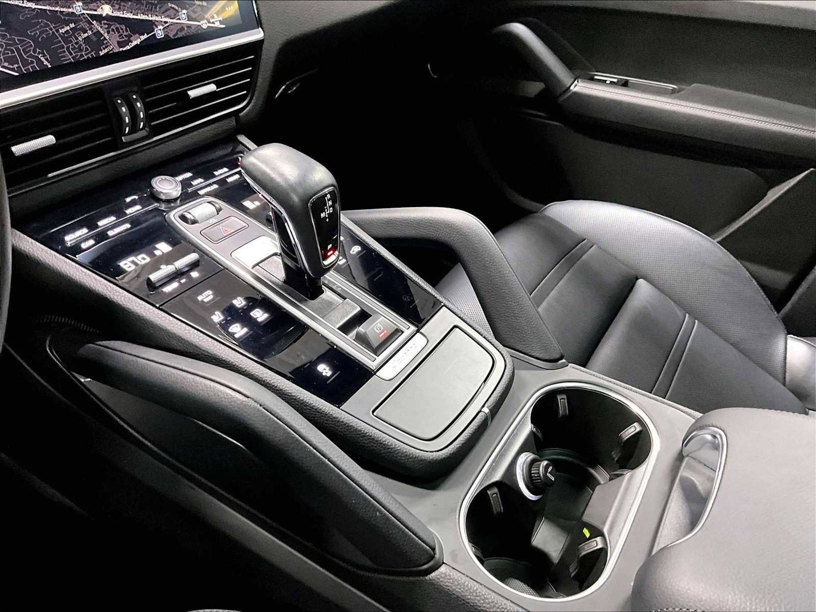 Used 2023 Porsche Cayenne image 19