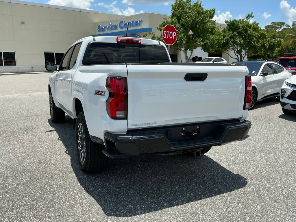 Used 2023 Chevrolet Colorado Z71 w/ Z71 Convenience Package 2 AWD/4WD image 5