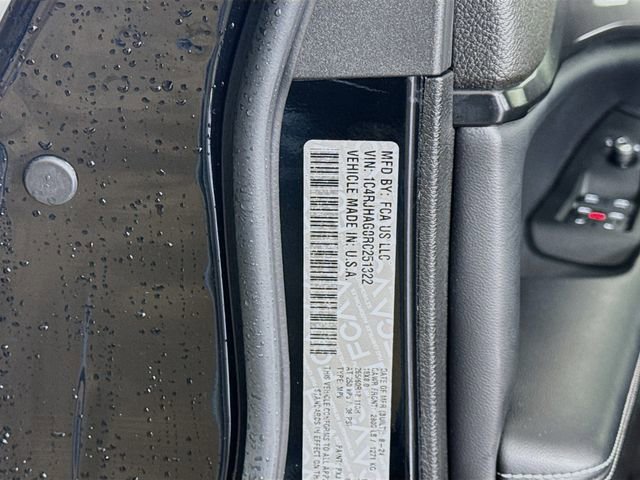 Used 2024 Jeep Grand Cherokee Altitude image 31