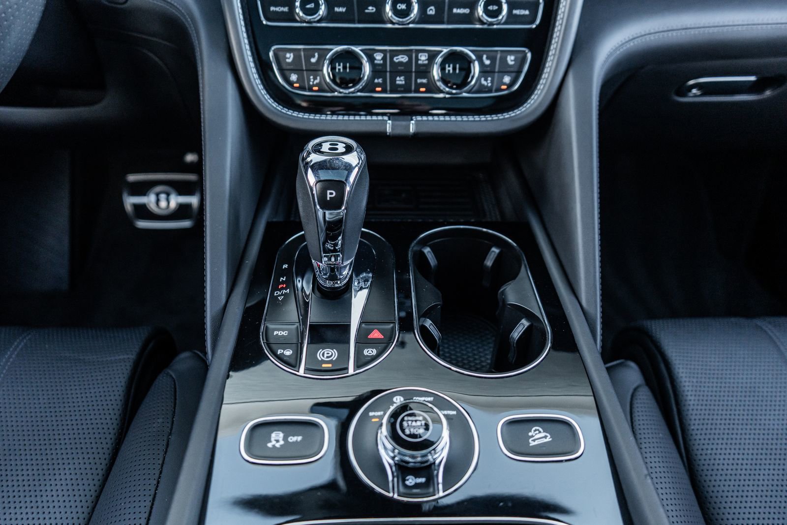 Certified 2022 Bentley Bentayga image 34