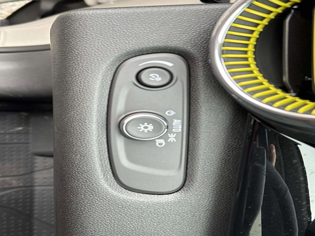 New 2026 Chevrolet Trax ACTIV w/ Sunroof Package image 20