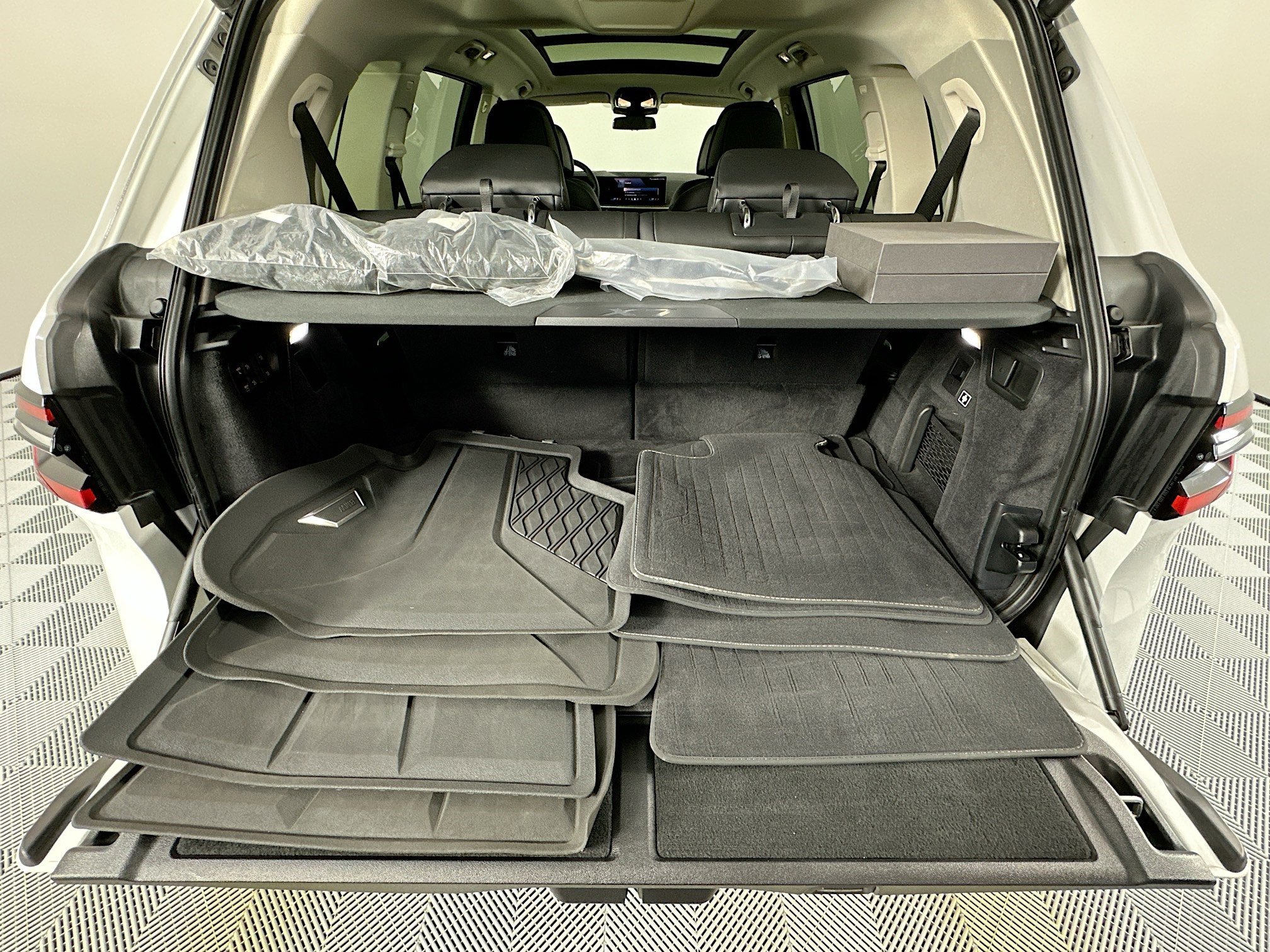 Used 2024 BMW X7 xDrive40i image 29