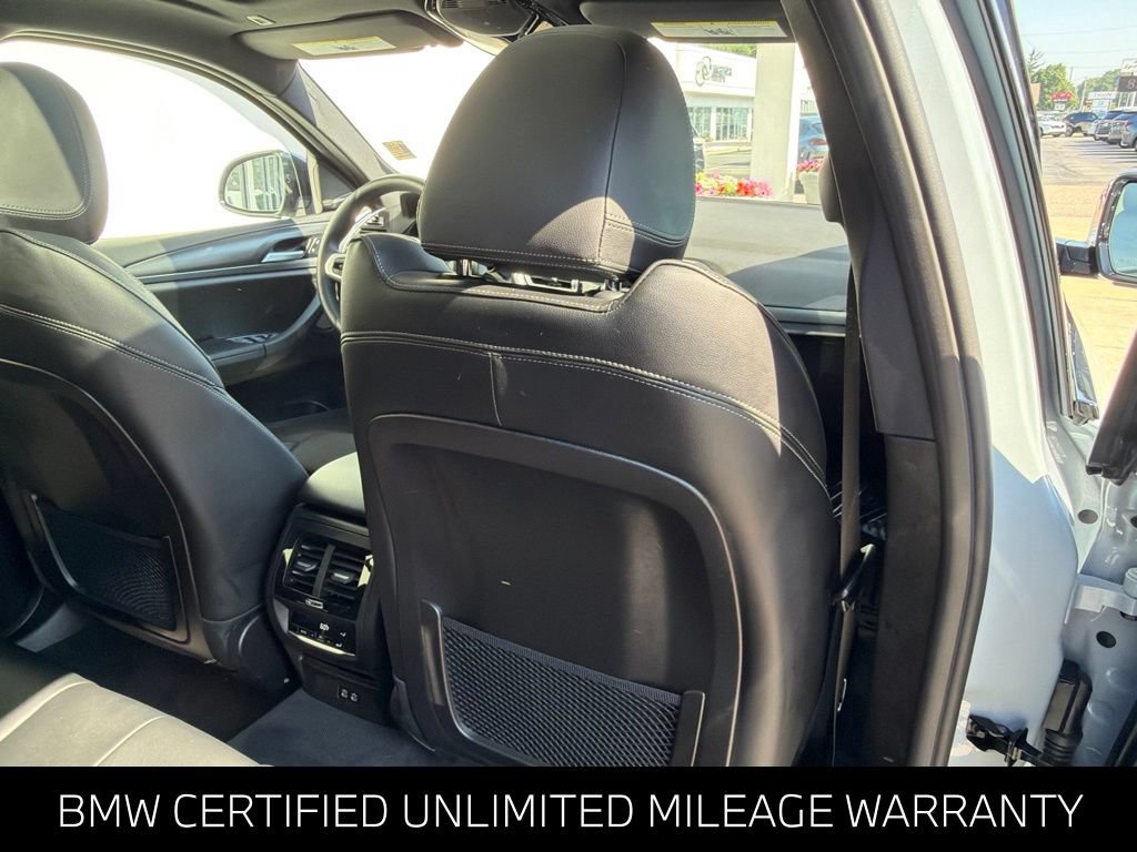 Used 2025 BMW X4 xDrive30i w/ M Sport Package AWD/4WD image 17