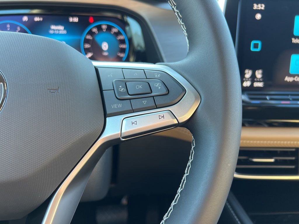 New 2026 Volkswagen Atlas Cross Sport SE image 17