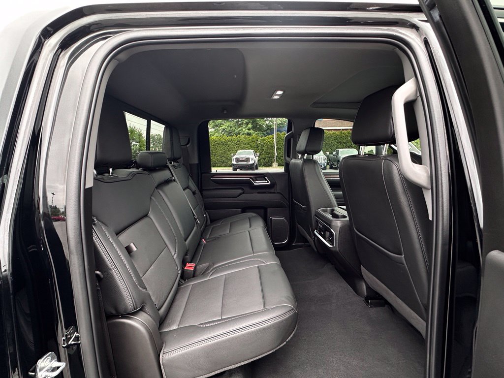 Used 2024 GMC Sierra 2500 Denali w/ Denali Reserve Package AWD/4WD image 17