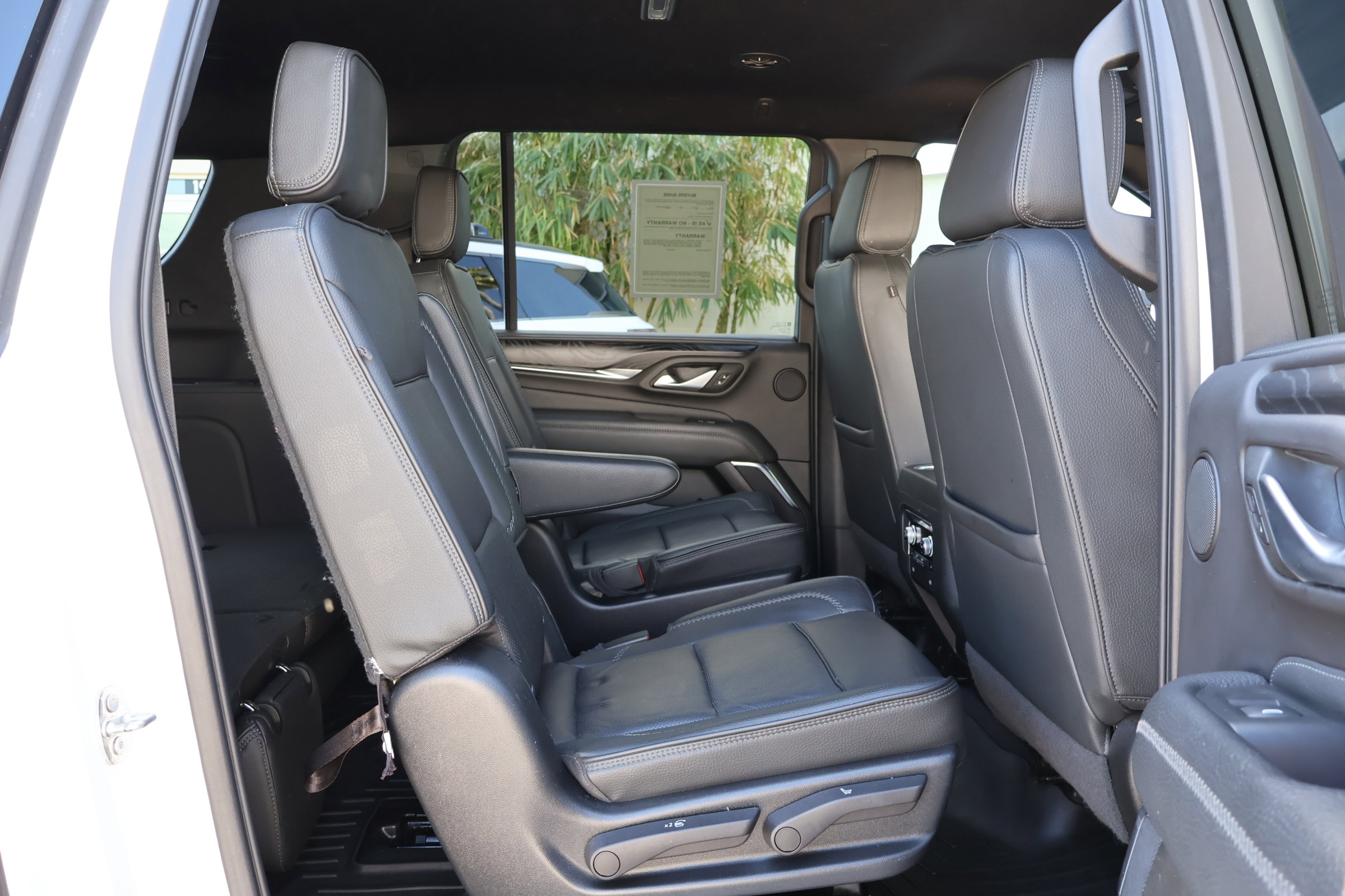 Used 2022 GMC Yukon XL Denali image 24
