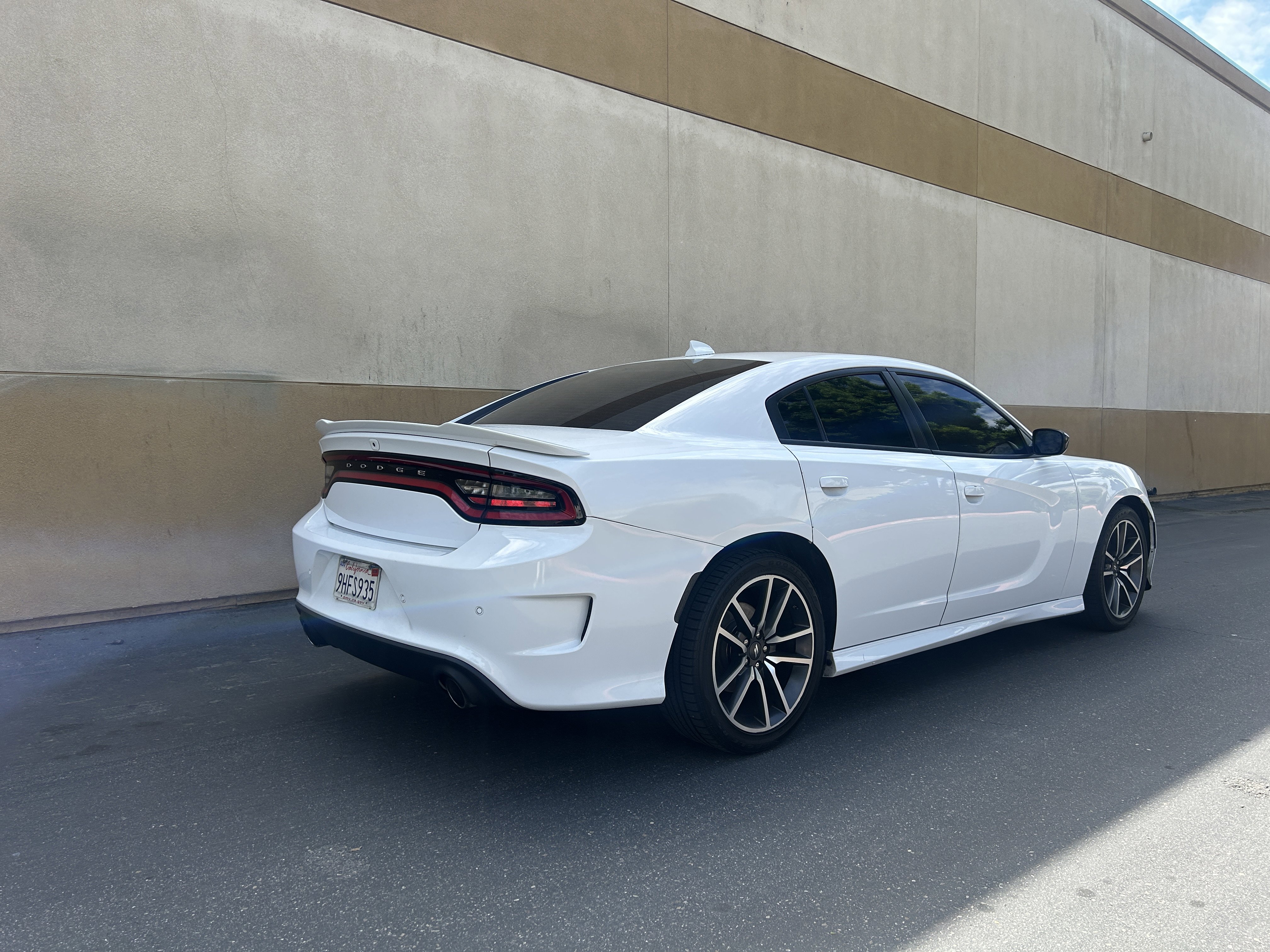 Used 2023 Dodge Charger R/T w/ Navigation & Travel Group image 7
