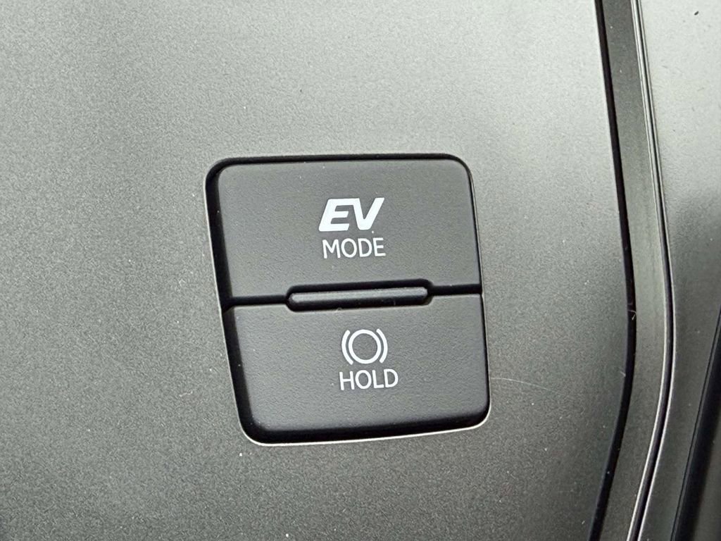 Used 2026 Lexus UX 300h AWD w/ Accessory Package (Z2) image 27