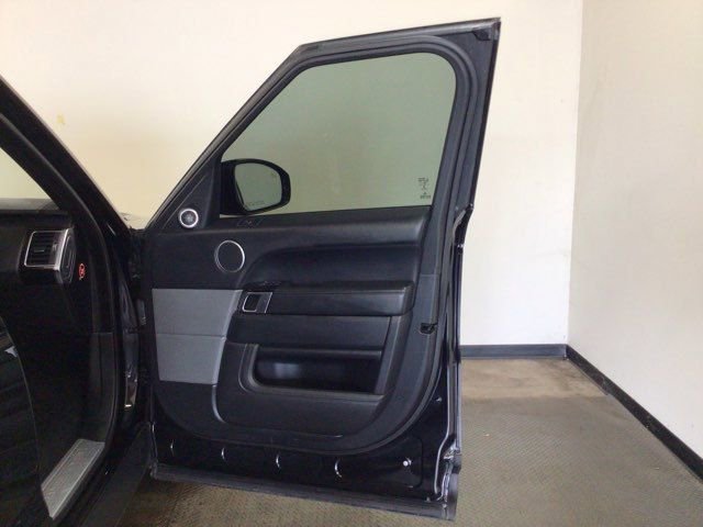 Used 2016 Land Rover Range Rover Sport HSE image 17