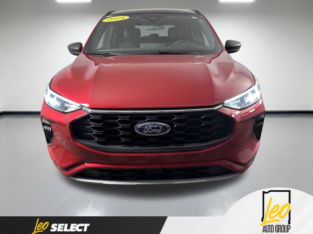 Used 2024 Ford Escape ST-Line w/ Tech Pack #1 AWD/4WD image 2