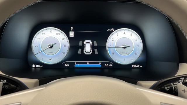 Used 2023 Hyundai Palisade Calligraphy w/ Cargo Package image 17