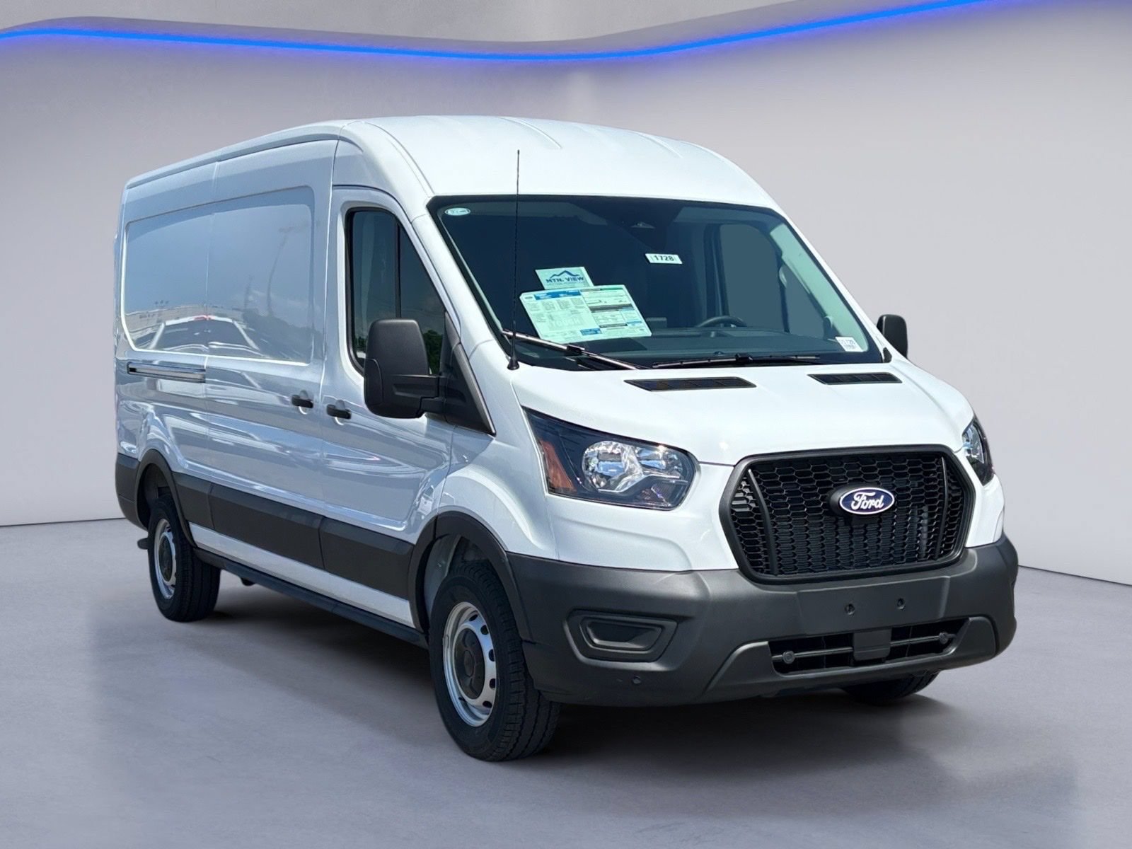 New 2026 Ford Transit 250 148 Medium Roof w/ Load Area Protection Package RWD image 8
