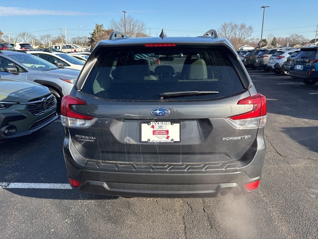 Certified 2023 Subaru Forester Premium AWD/4WD image 4