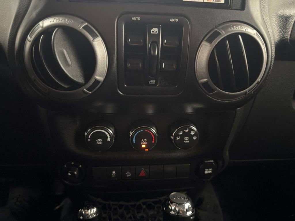 Used 2017 Jeep Wrangler Unlimited Sport w/ Quick Order Package 24S AWD/4WD image 35