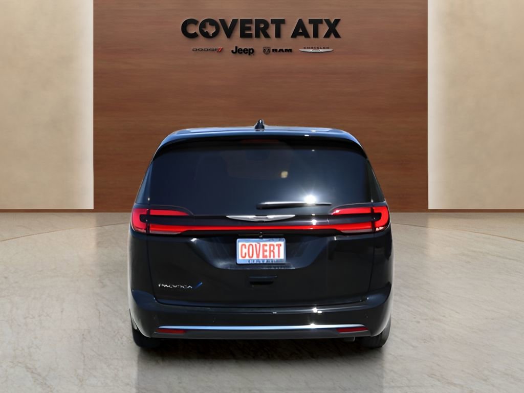 New 2026 Chrysler Pacifica Select FWD image 4