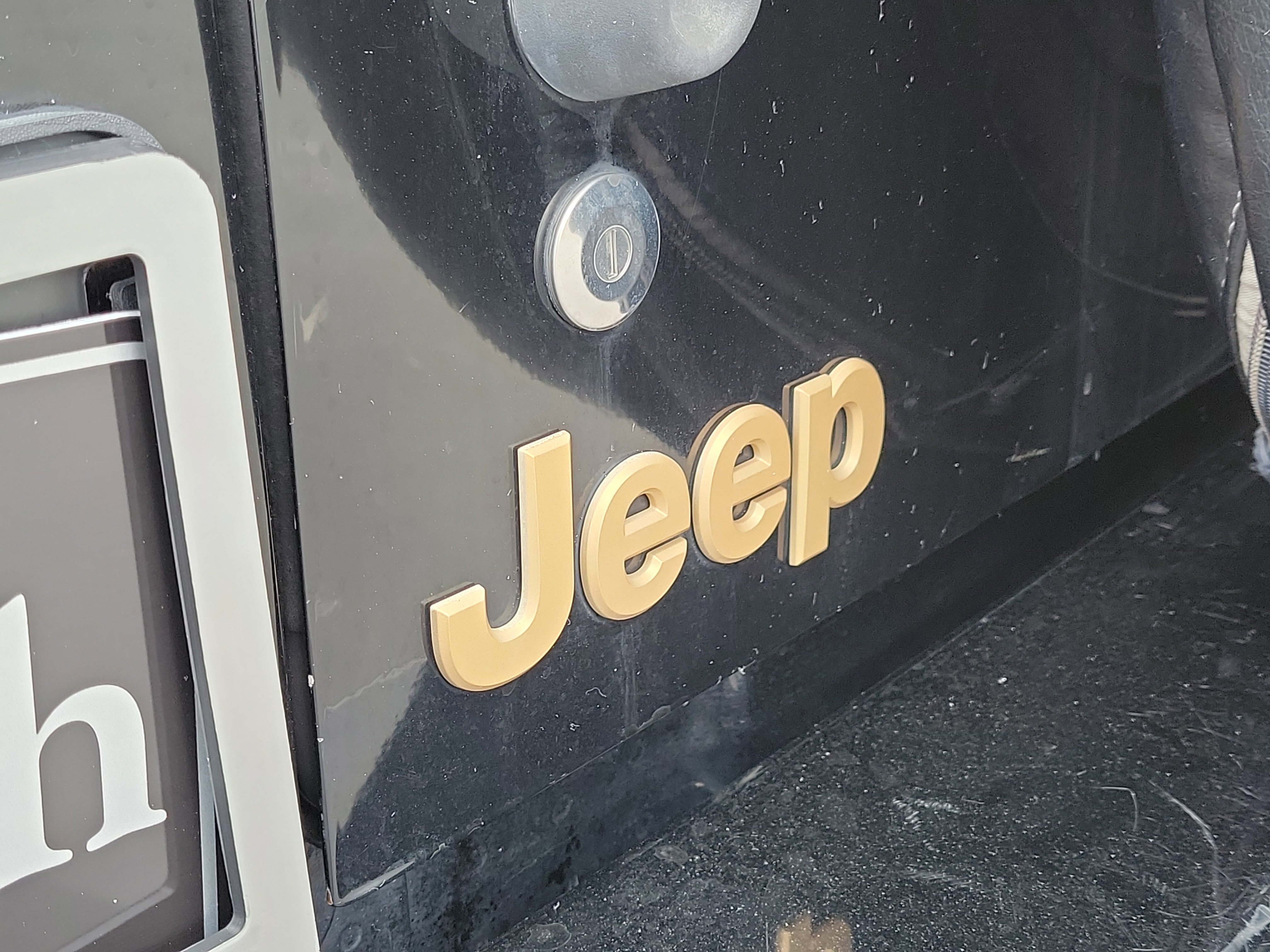 Used 2014 Jeep Wrangler Unlimited Sahara image 6