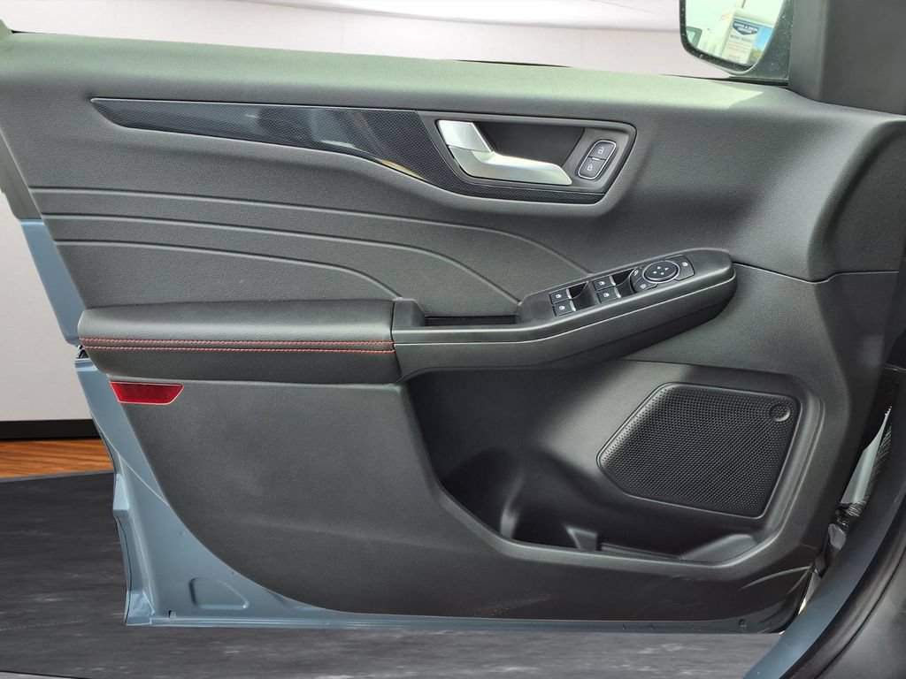 New 2026 Ford Escape ST-Line w/ Tech Pack #1 FWD image 16