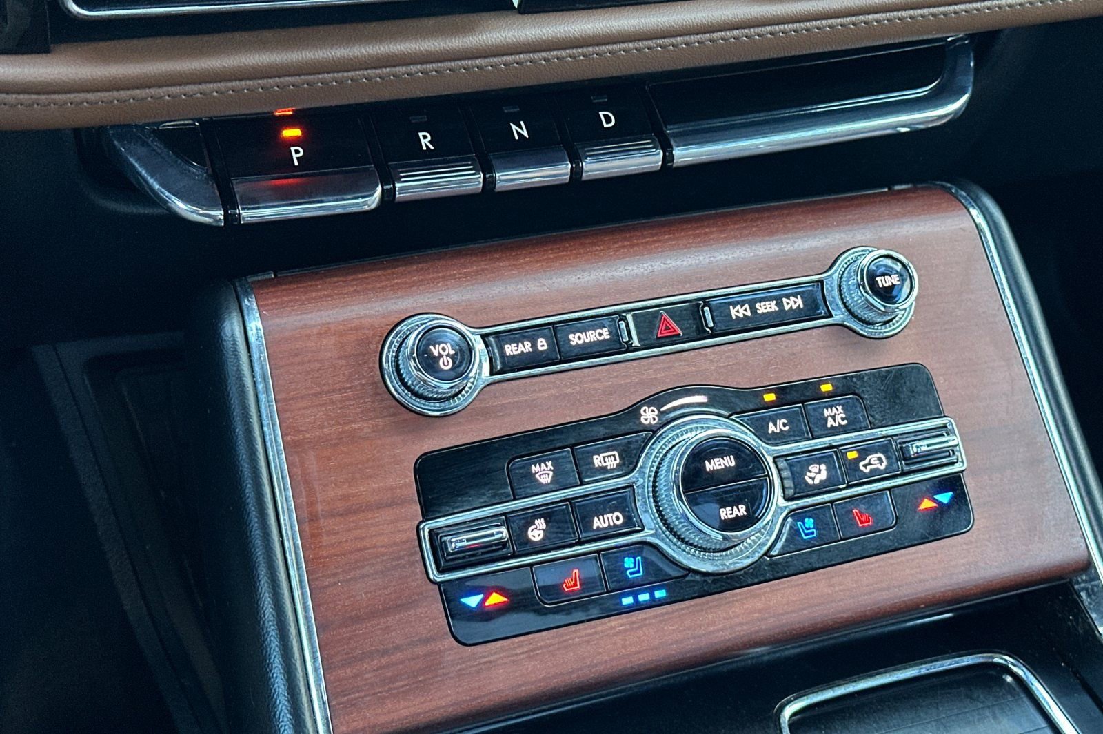 Certified 2023 Lincoln Aviator Reserve w/ Equipment Group 201A image 21